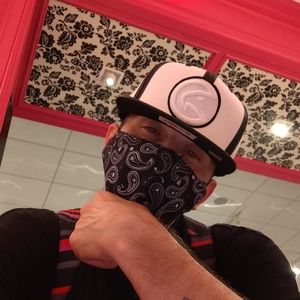 Meet your Posher, Eddie